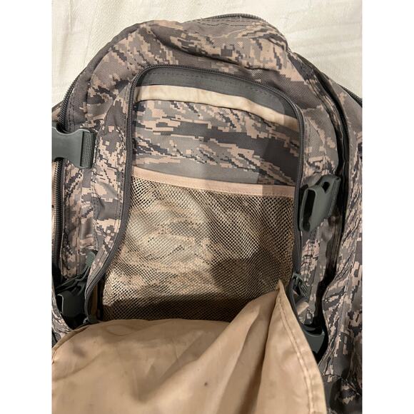 Mercury Green Brown Camo XL Tactical Backpack - Picture 4 of 5